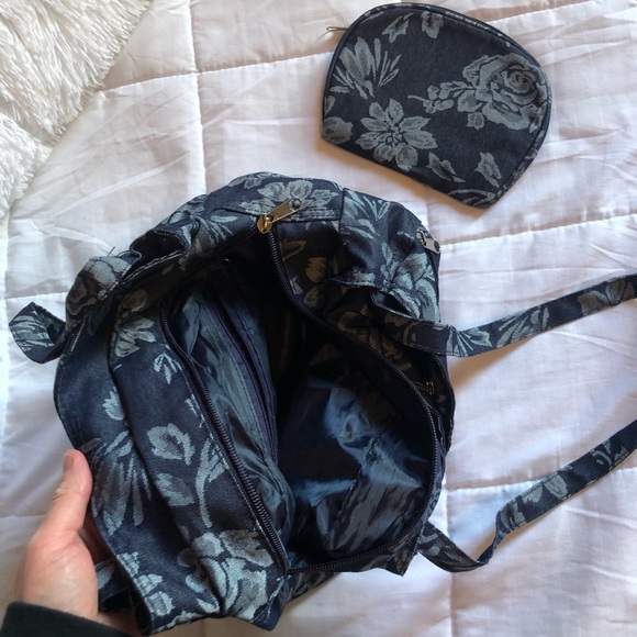 BRAND NWOT Floral denim bag - Picture 3 of 5